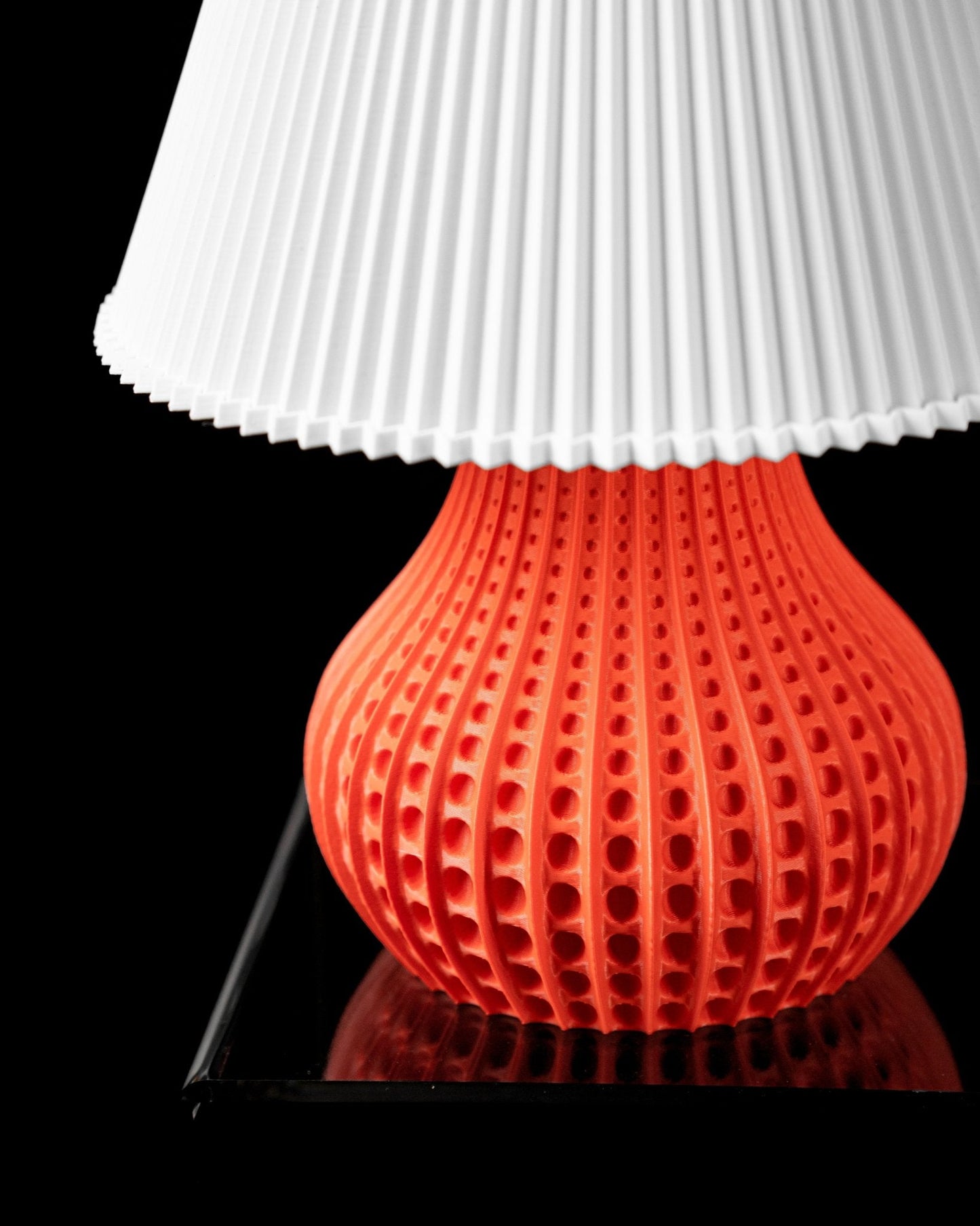 מנורת שולחן - נקודות האור - פרפקט תלת - מימד