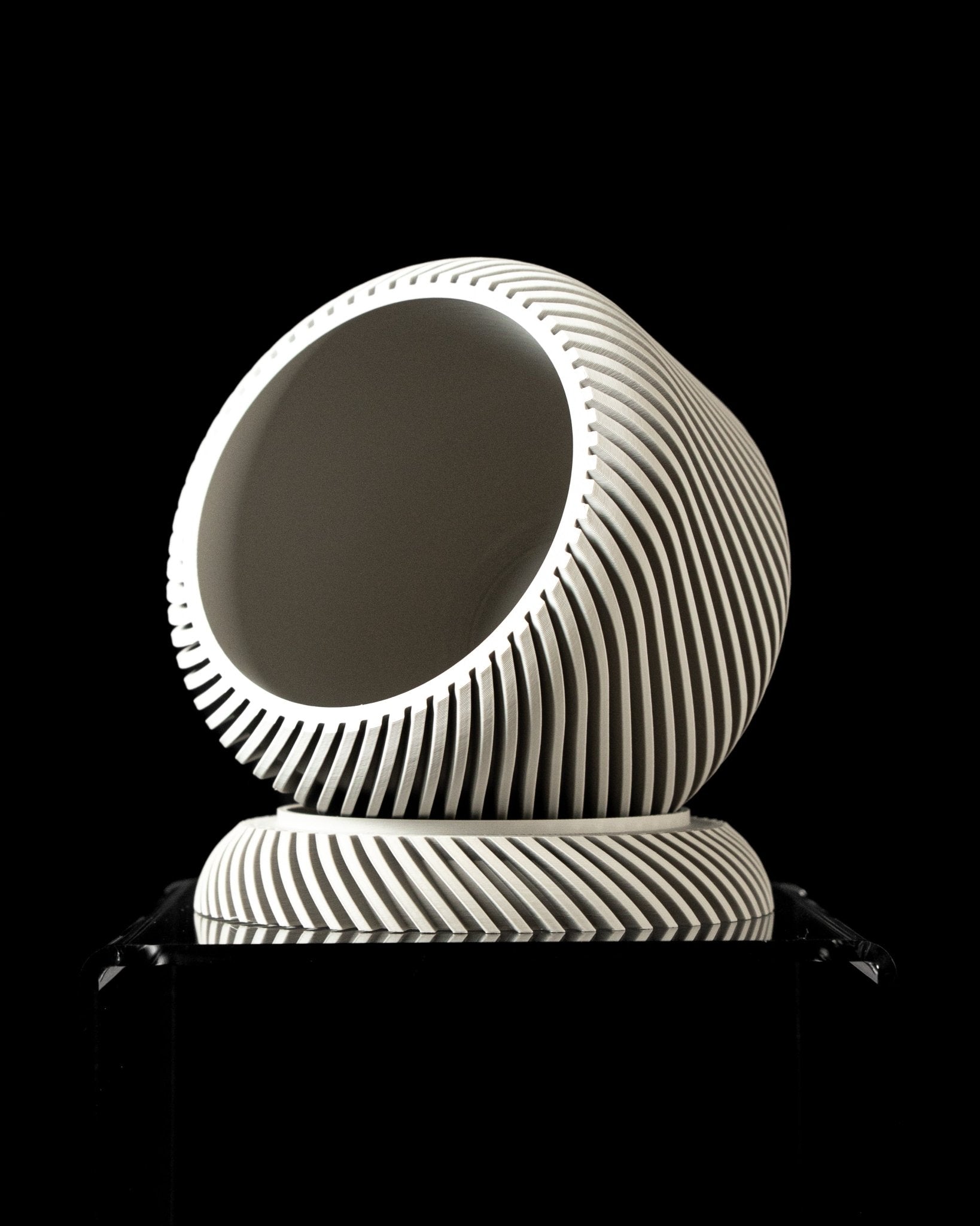 כלי לצמחים - גלי הספירלה - פרפקט תלת - מימד