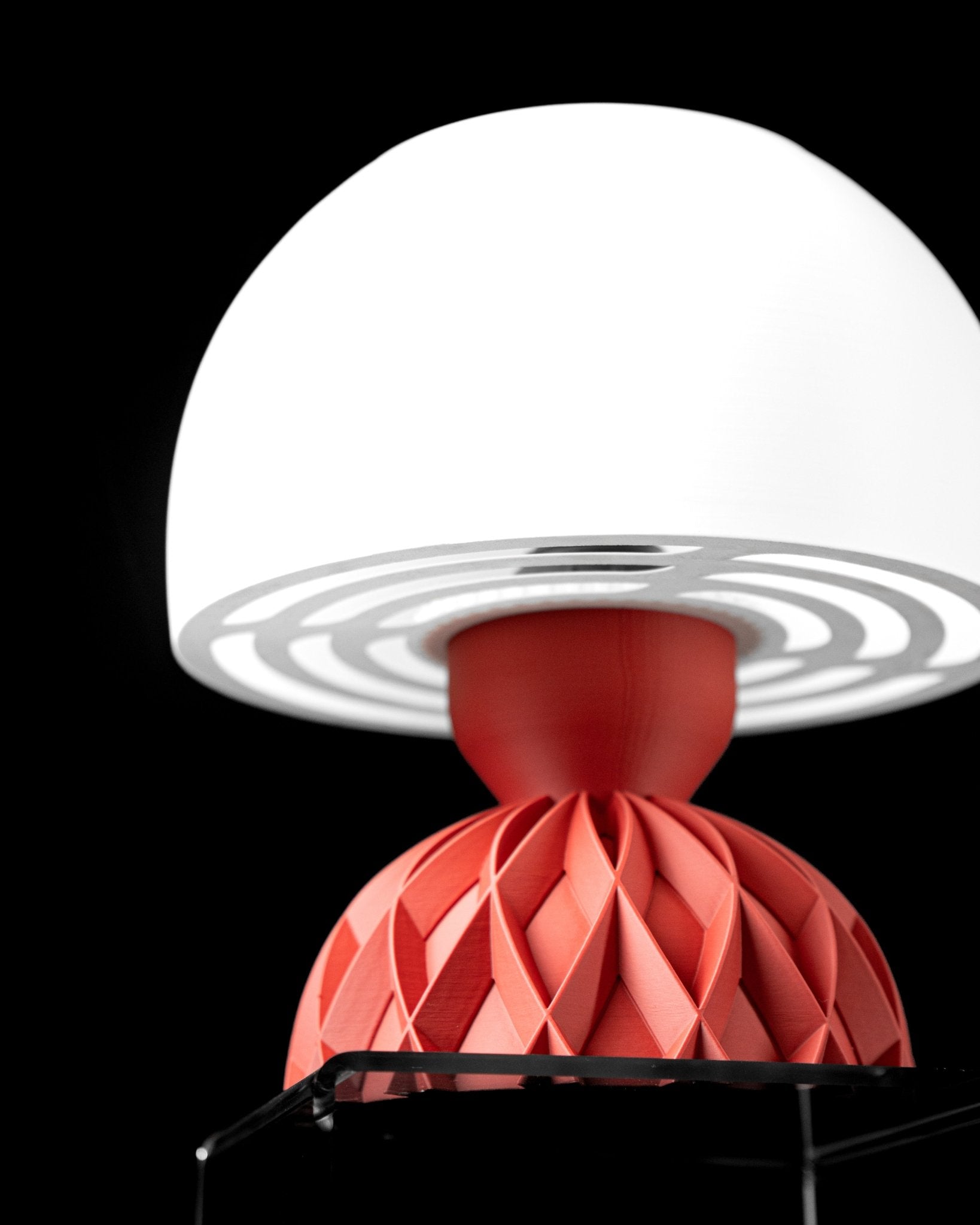 מנורת שולחן - כיפת האור - פרפקט תלת - מימד