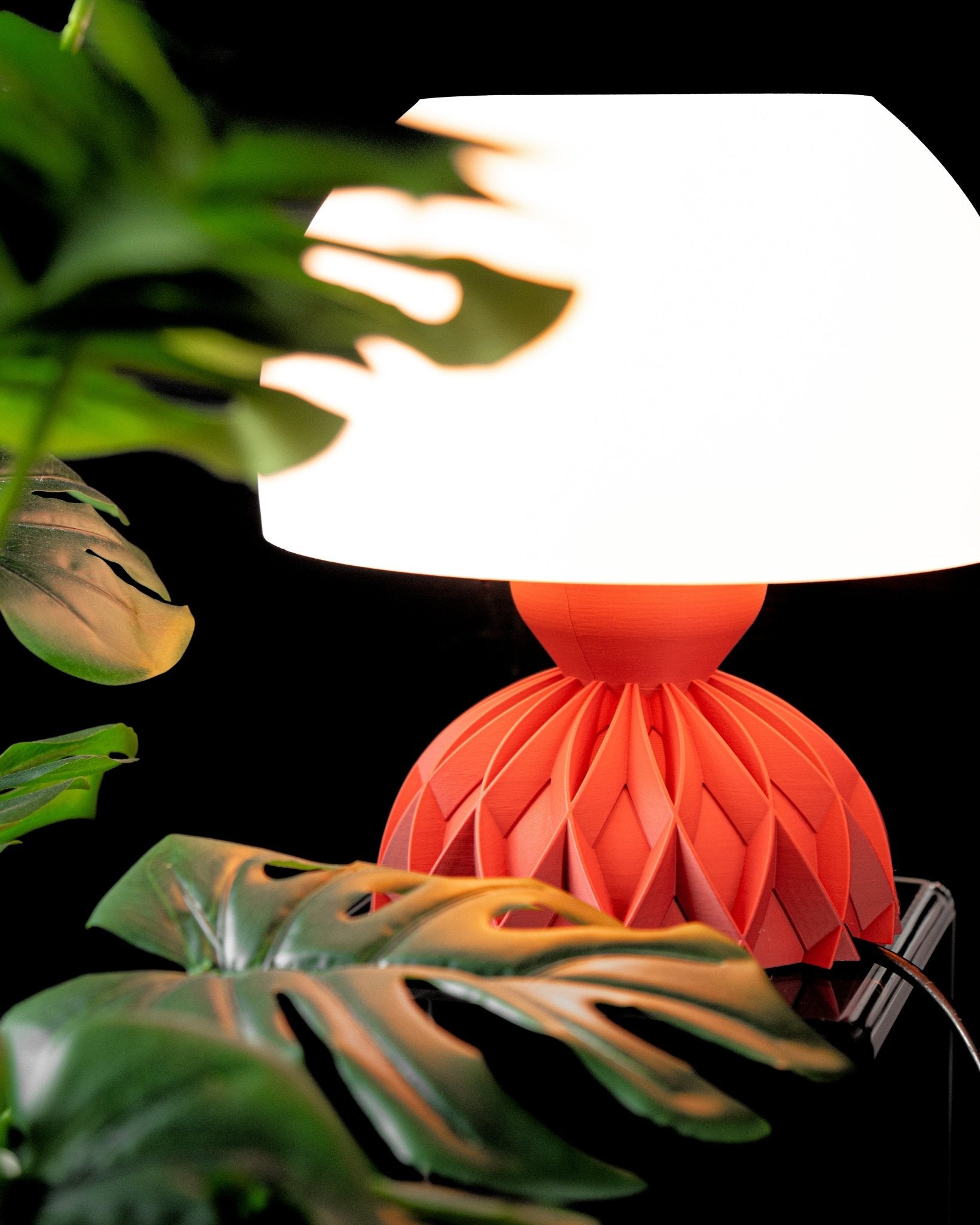 מנורת שולחן - כיפת האור - פרפקט תלת - מימד