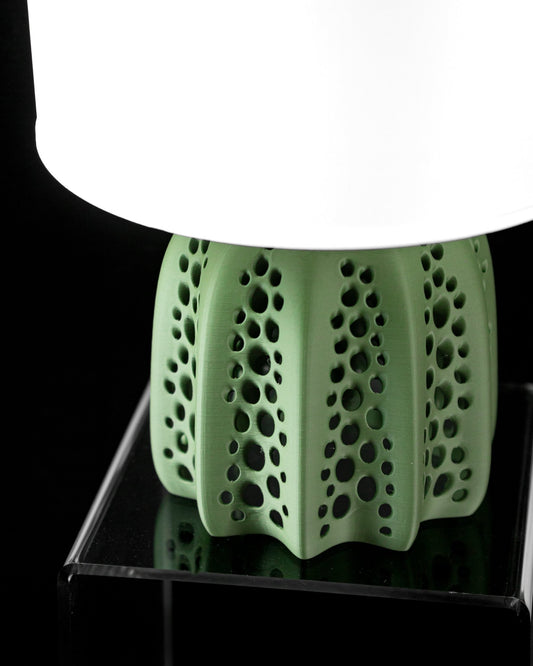 מנורת שולחן - נשימת הצללים - פרפקט תלת - מימד