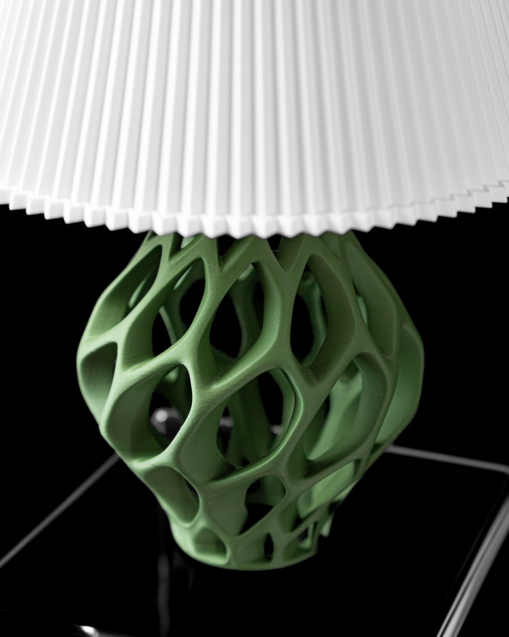 מנורת שולחן - גזעי האור - פרפקט תלת - מימד