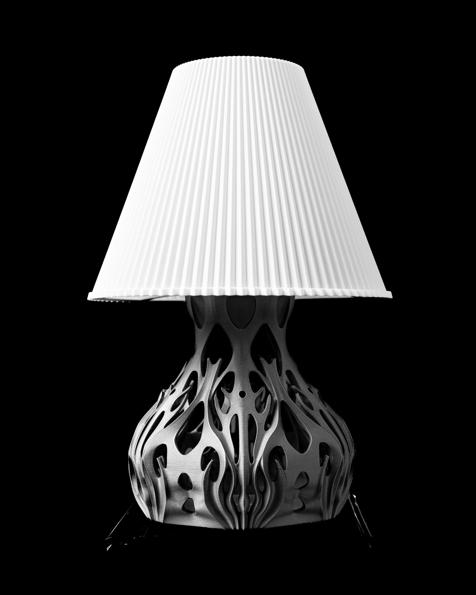 מנורת שולחן - להבות הצל - פרפקט תלת - מימד