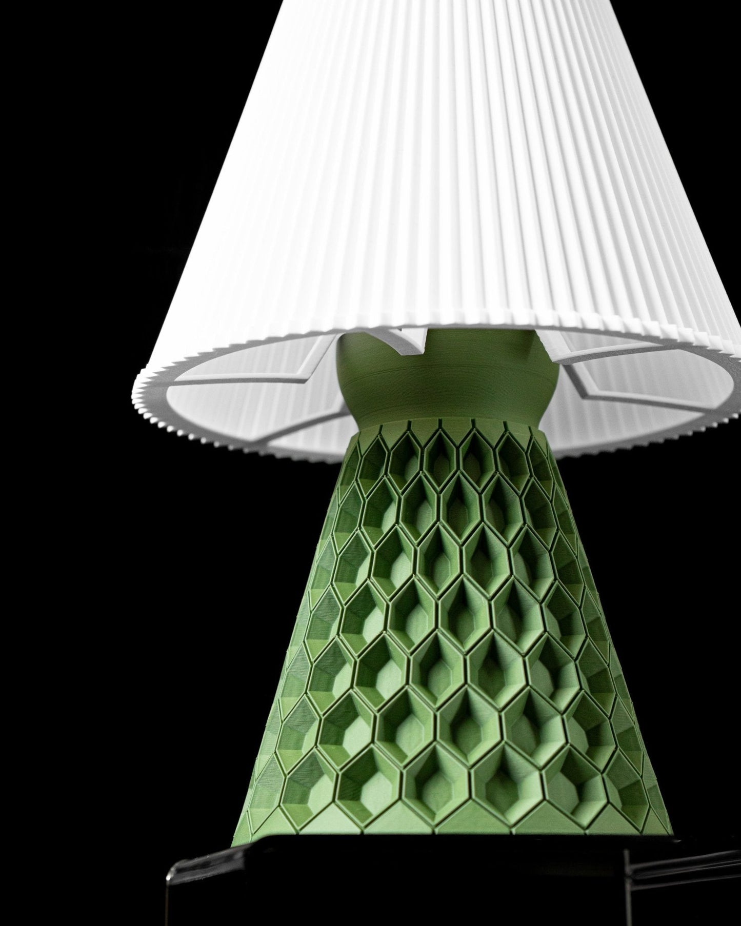 מנורת שולחן - כוורת האור - פרפקט תלת - מימד