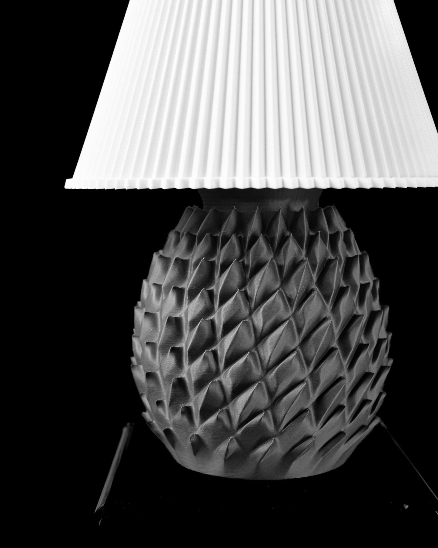 מנורת שולחן - גלימת האור - פרפקט תלת - מימד